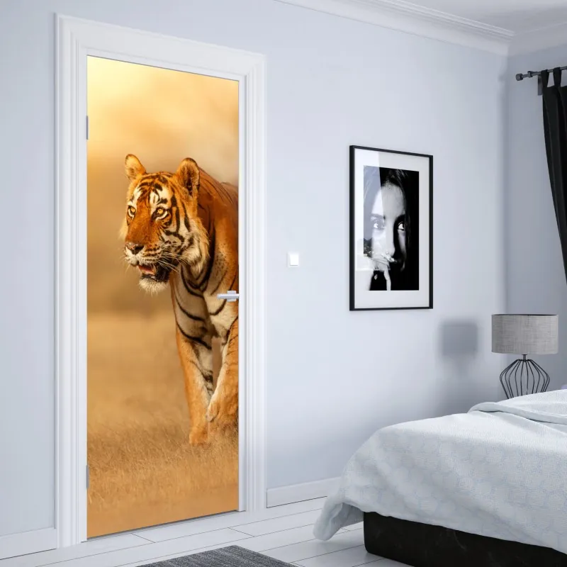 Naklejka na drzwi żywa czerwona róża - zbliżenie – Wallissimo®