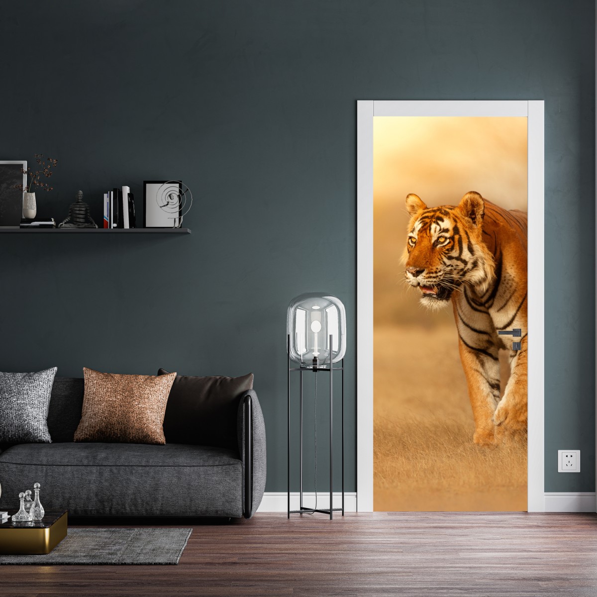 Naklejka na drzwi majestatyczny tygrys w złotym świetle – Wallissimo® Naklejka na drzwi majestatyczny tygrys w złotym świetle – Wallissimo®