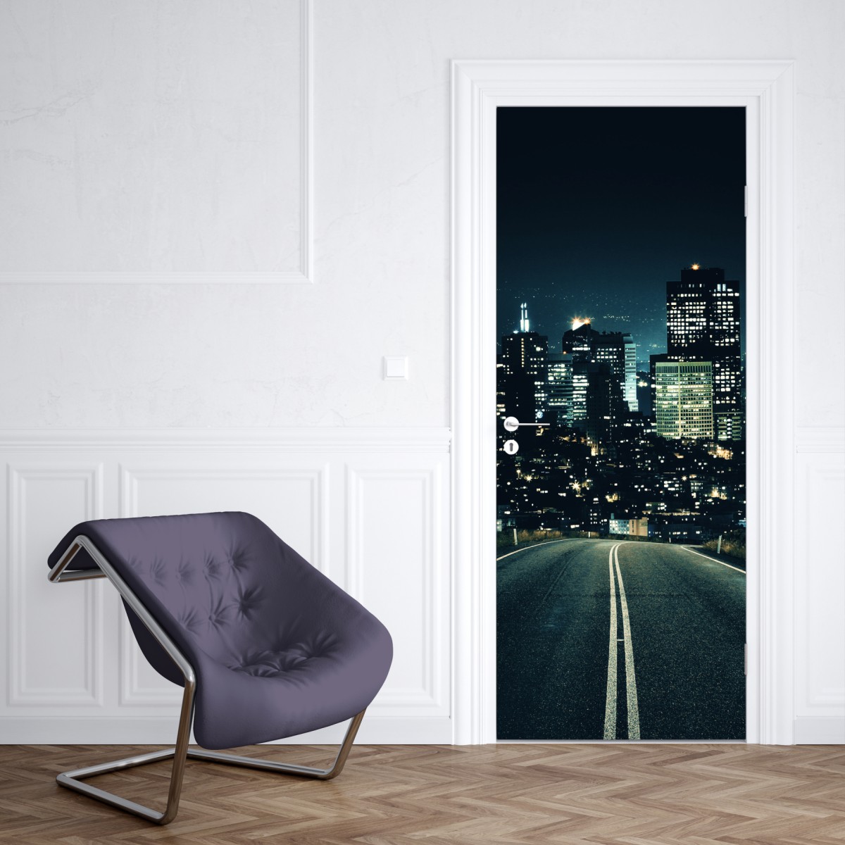 Naklejka na drzwi droga prowadząca do oświetlonej panoramy miasta nocą – Wallissimo® Naklejka na drzwi droga prowadząca do oświetlonej panoramy miasta nocą – Wallissimo®