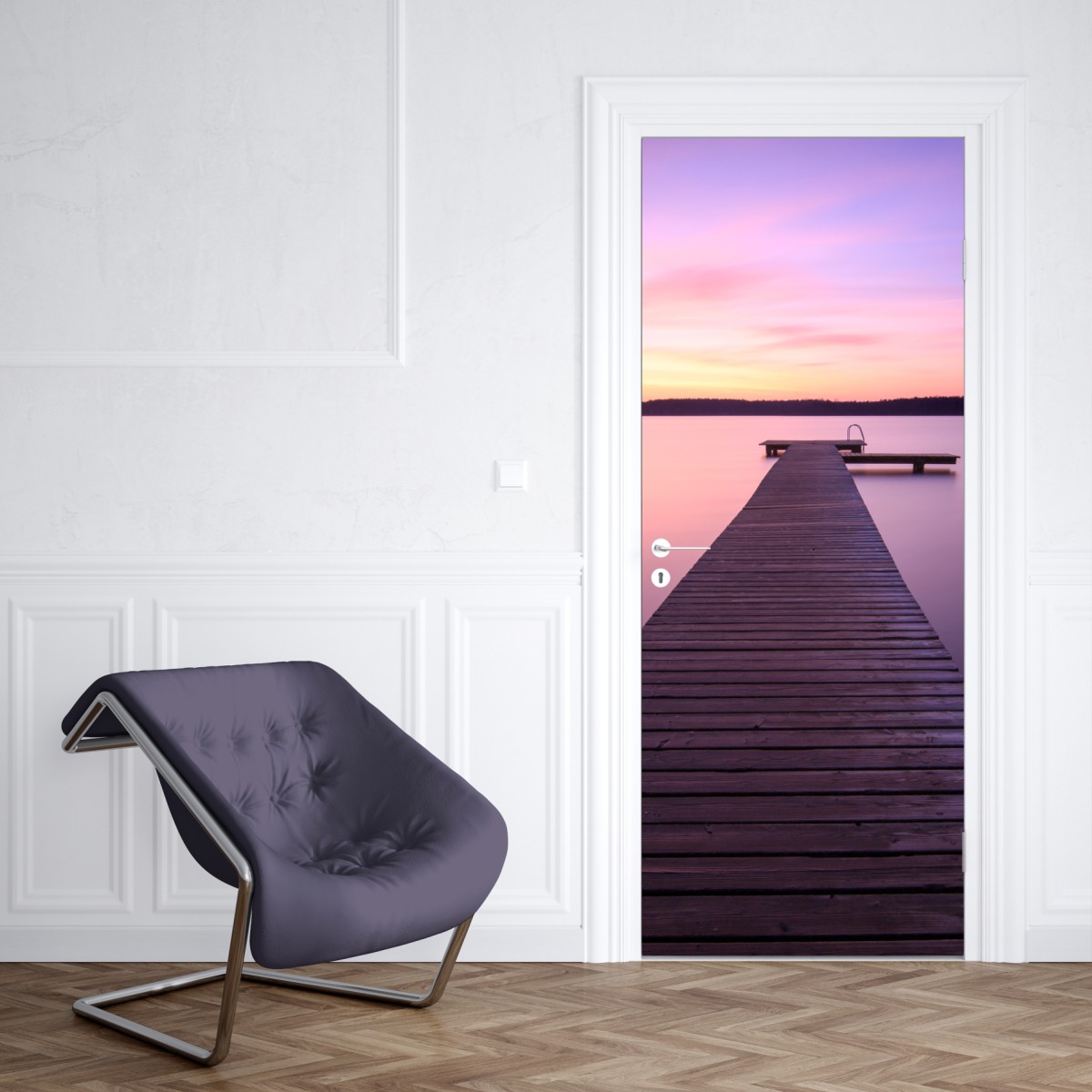 Naklejka na drzwi spokojny pastelowy zachód nad jeziorem z pomostem – Wallissimo® Naklejka na drzwi spokojny pastelowy zachód nad jeziorem z pomostem – Wallissimo®
