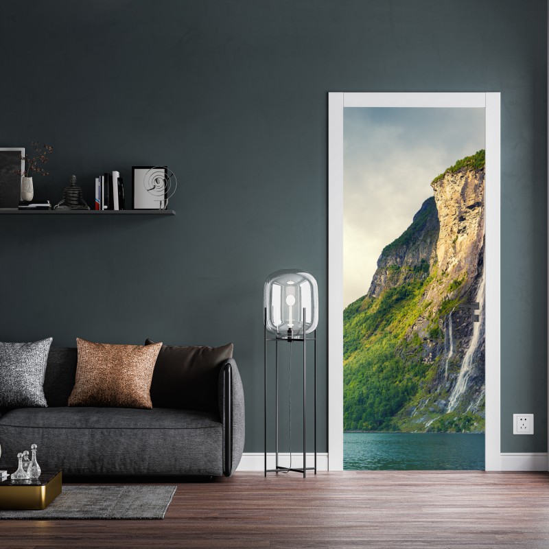 Naklejka na drzwi wodospady spływające po klifach fiordu – Wallissimo® Naklejka na drzwi wodospady spływające po klifach fiordu – Wallissimo®