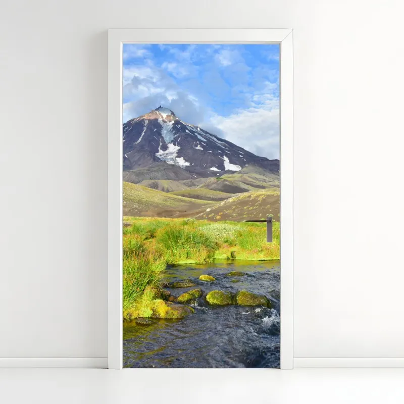 Naklejka na drzwi żywa czerwona róża - zbliżenie – Wallissimo®