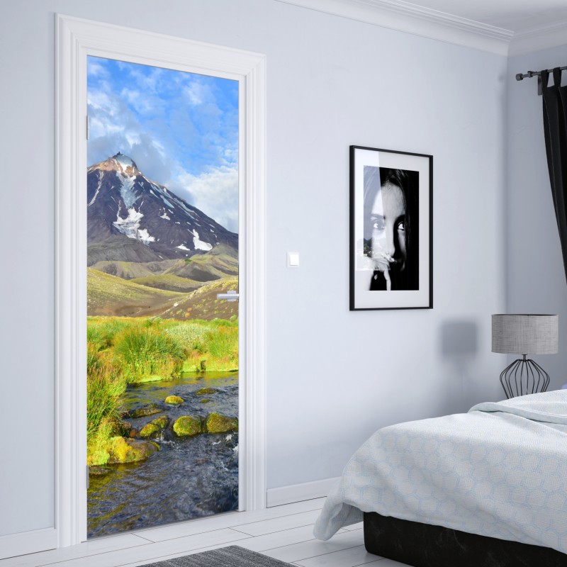 Naklejka na drzwi widok na wulkan Koryaksky ze stoku północno-wschodniego – Wallissimo® Naklejka na drzwi widok na wulkan Koryaksky ze stoku północno-wschodniego – Wallissimo®