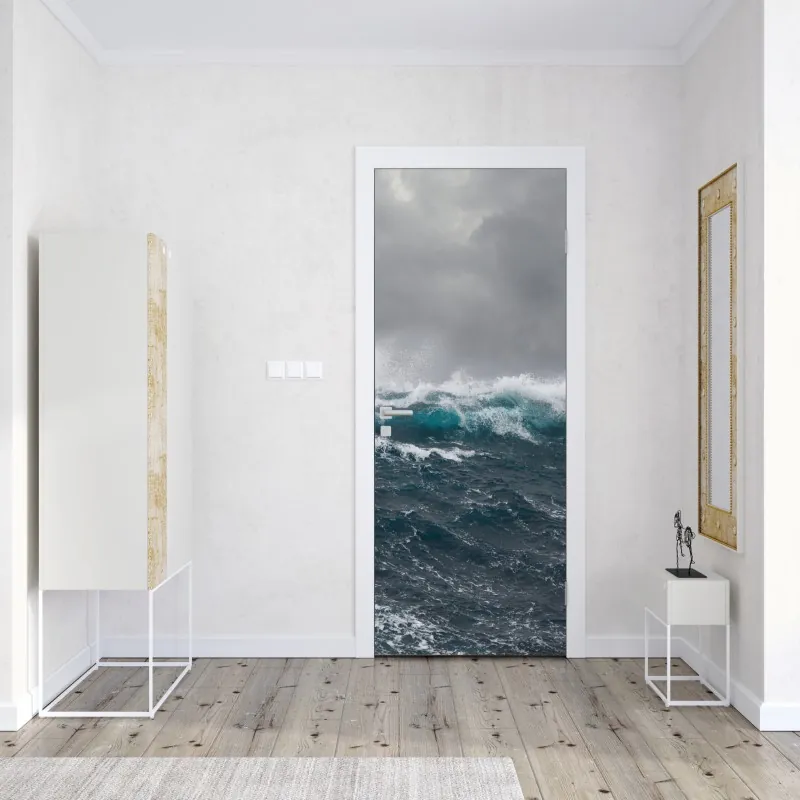 Naklejka na drzwi burzliwe morze z rozbijającymi się falami – Wallissimo® Naklejka na drzwi burzliwe morze z rozbijającymi się falami – Wallissimo®
