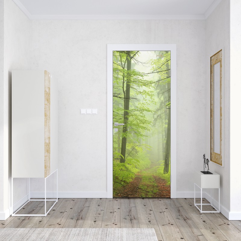 Naklejka na drzwi mglisty zielony leśny szlak – Wallissimo® Naklejka na drzwi mglisty zielony leśny szlak – Wallissimo®