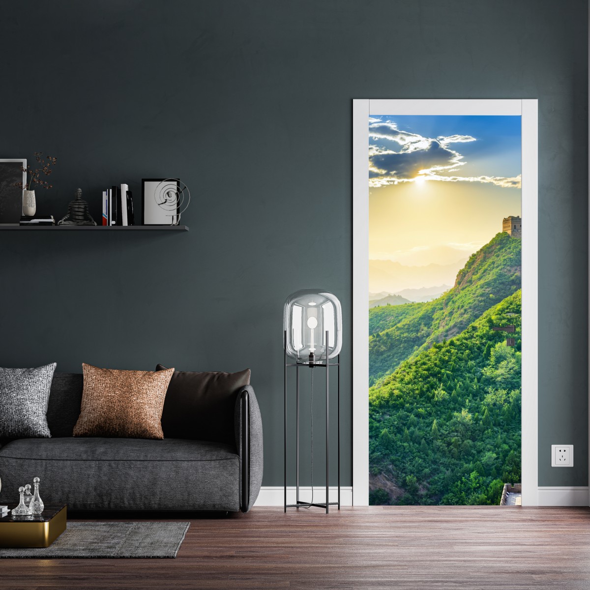 Naklejka na drzwi Wielki Mur o świcie nad zielonymi górami – Wallissimo® Naklejka na drzwi Wielki Mur o świcie nad zielonymi górami – Wallissimo®