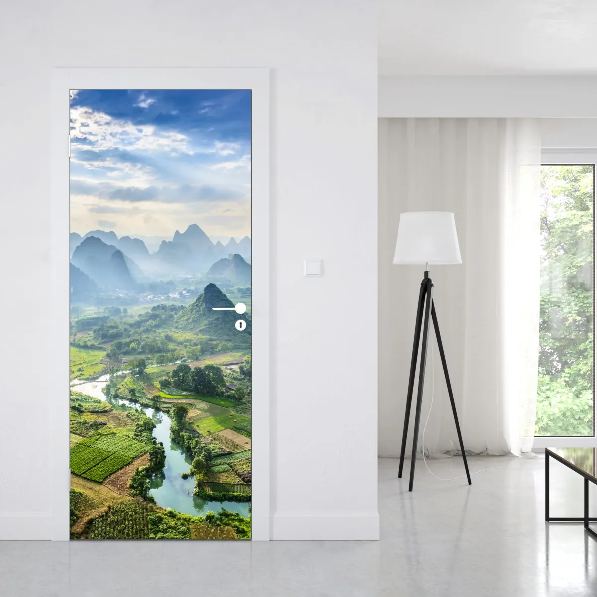 Naklejka na drzwi mglista dolina górska z karstowymi szczytami o świcie – Wallissimo® Naklejka na drzwi mglista dolina górska z karstowymi szczytami o świcie – Wallissimo®