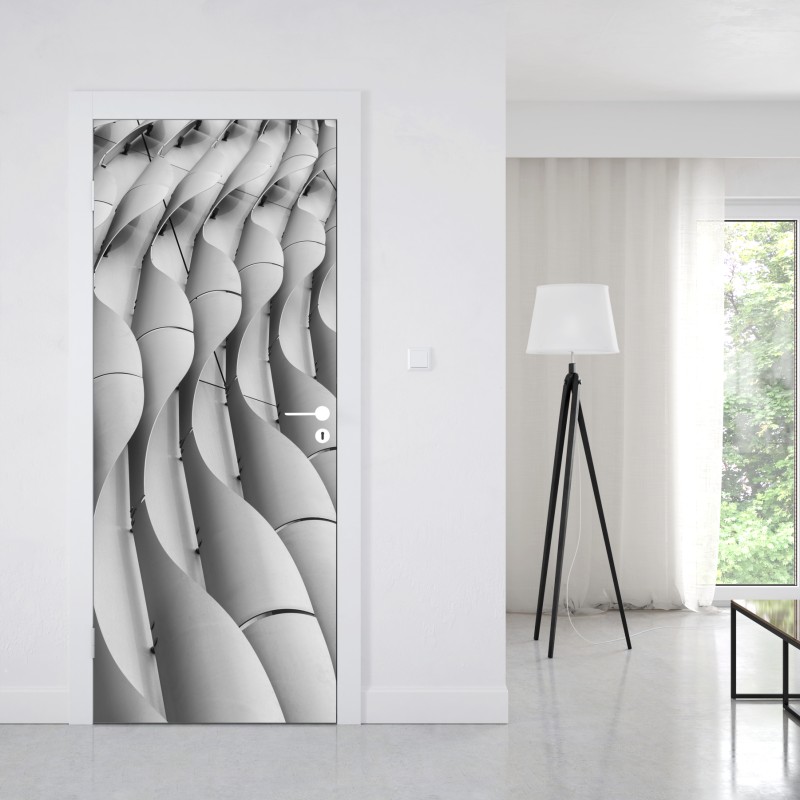Naklejka na drzwi falisty wzór architektoniczny w odcieniach szarości – Wallissimo® Naklejka na drzwi falisty wzór architektoniczny w odcieniach szarości – Wallissimo®