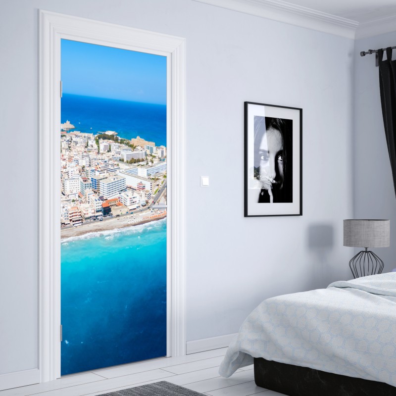 Naklejka na drzwi panorama lotnicza wybrzeża Rodos – Wallissimo® Naklejka na drzwi panorama lotnicza wybrzeża Rodos – Wallissimo®
