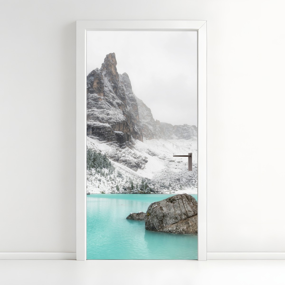 Door sticker turquoise alpine lake under snowy peaks