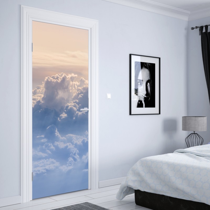 Naklejka na drzwi delikatne chmury nad błękitnym niebem – Wallissimo® Naklejka na drzwi delikatne chmury nad błękitnym niebem – Wallissimo®