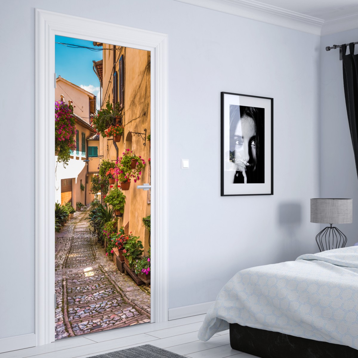 Naklejka na drzwi słoneczna kwiatowa alejka w Umbrii – Wallissimo® Naklejka na drzwi słoneczna kwiatowa alejka w Umbrii – Wallissimo®