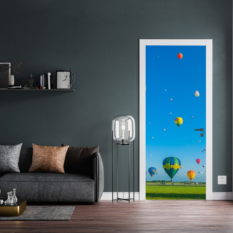 Naklejka na drzwi kolorowe balony nad Chambley – Wallissimo® Naklejka na drzwi kolorowe balony nad Chambley – Wallissimo®