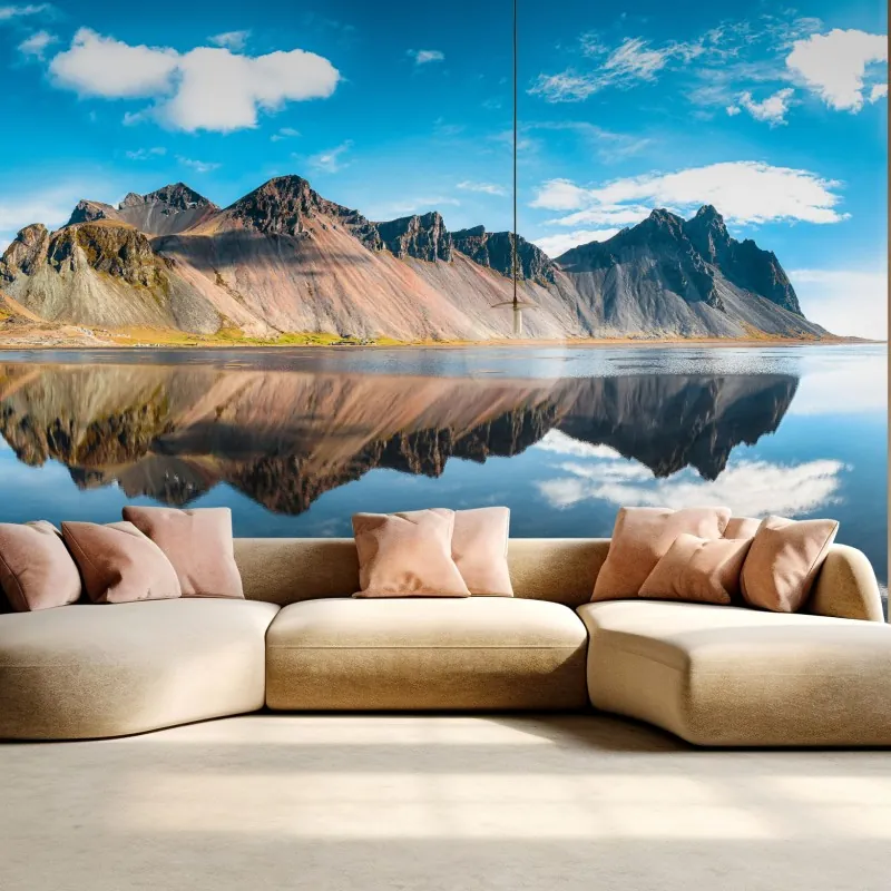 Fototapeta odbicie Vestrahorn na spokojnych wodach Stokksnes, Islandia