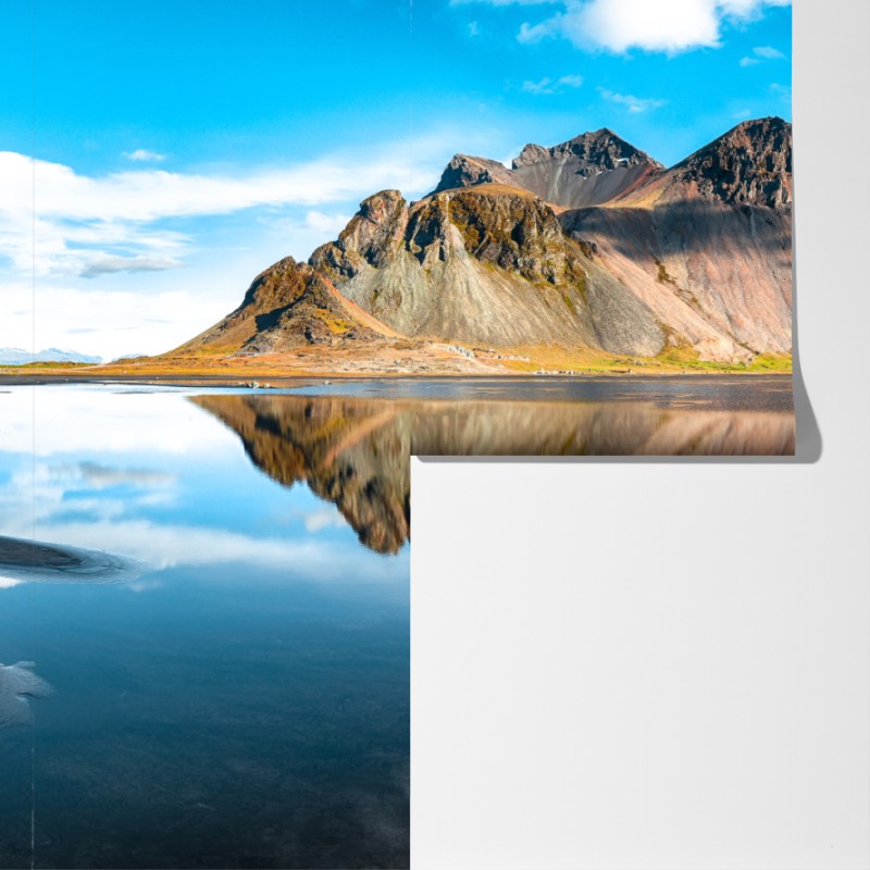 Fototapeta odbicie Vestrahorn na spokojnych wodach Stokksnes, Islandia – Wallissimo® Fototapeta odbicie Vestrahorn na spokojnych wodach Stokksnes, Islandia – Wallissimo®