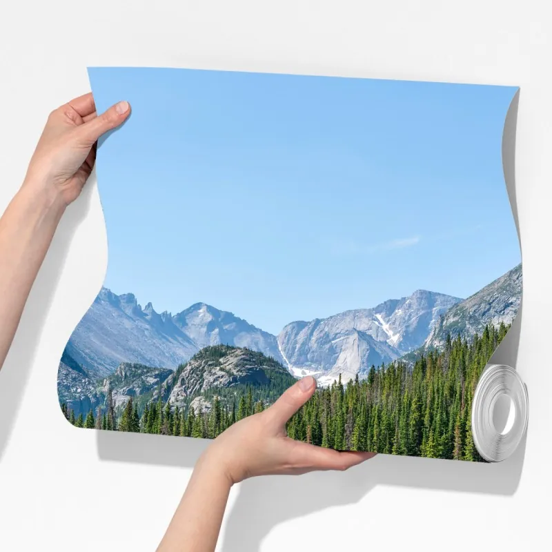 Fototapeta górskie jezioro z odbiciem lasu i szczytów – Wallissimo® Fototapeta górskie jezioro z odbiciem lasu i szczytów – Wallissimo®