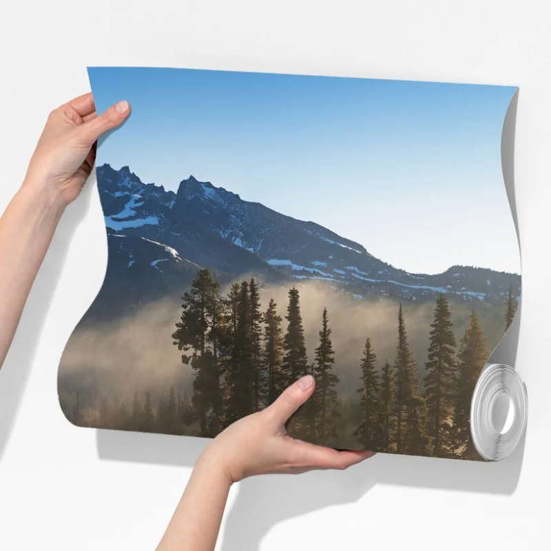 Fototapeta mglista góra odbita w jeziorze o świcie – Wallissimo® Fototapeta mglista góra odbita w jeziorze o świcie – Wallissimo®