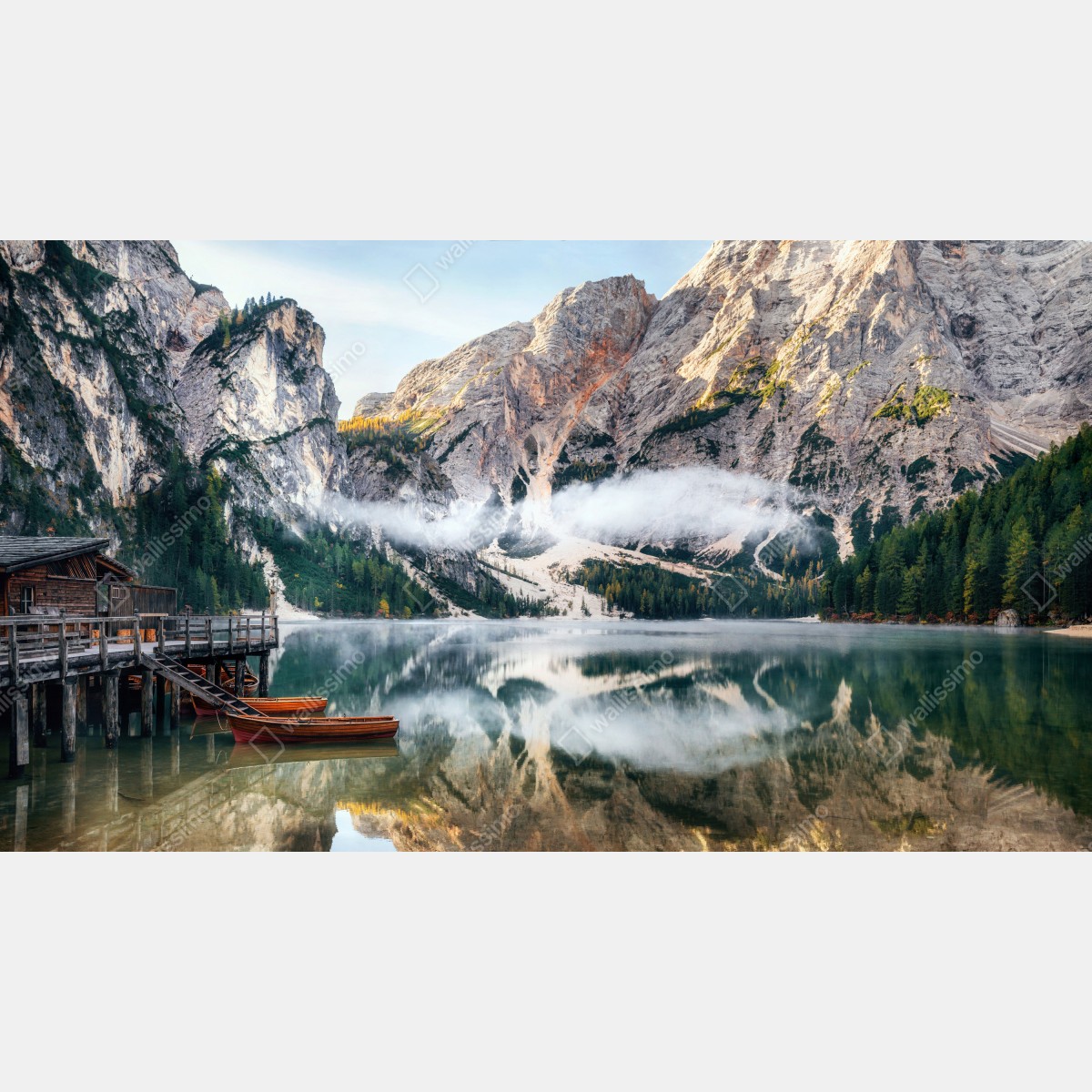 Fototapeta mgła nad alpejskim jeziorem – Wallissimo® Fototapeta mgła nad alpejskim jeziorem – Wallissimo®