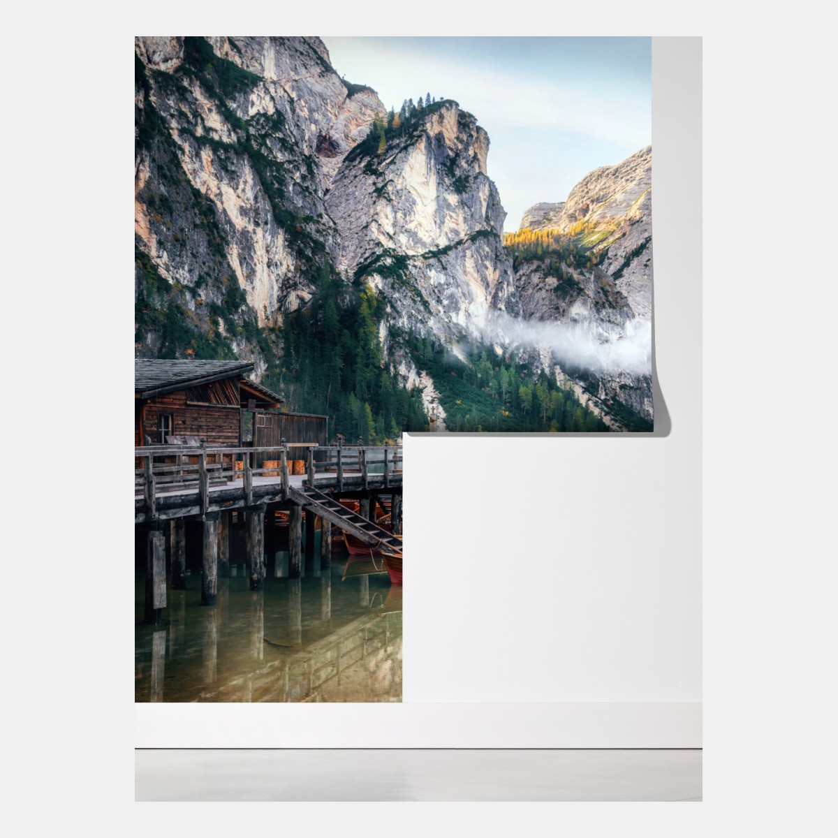 Fototapeta mgła nad alpejskim jeziorem – Wallissimo® Fototapeta mgła nad alpejskim jeziorem – Wallissimo®