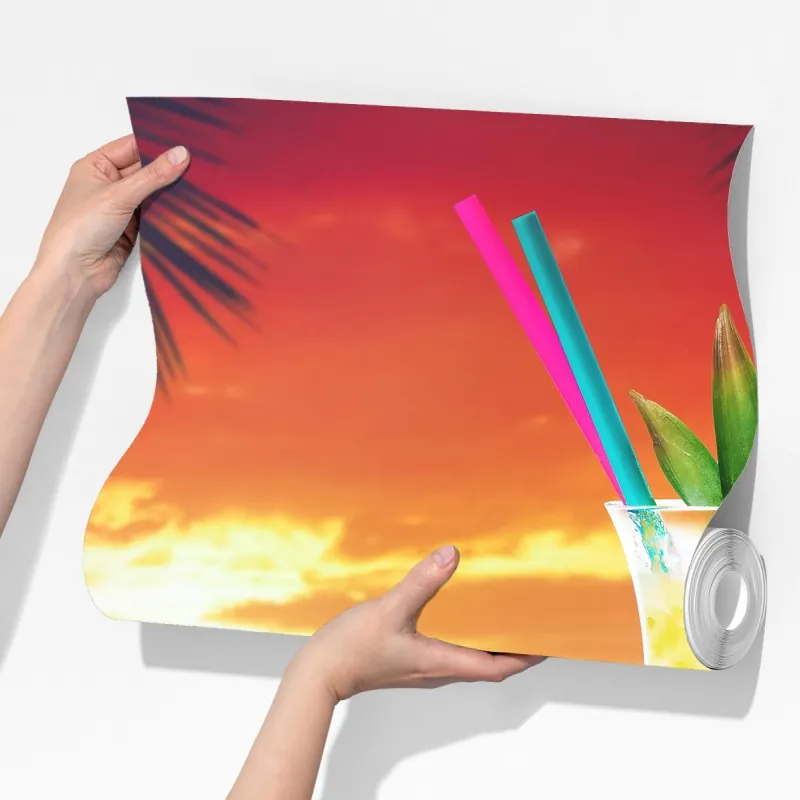 Fototapeta tropikalny zachód słońca na plaży z koktajlem – Wallissimo® Fototapeta tropikalny zachód słońca na plaży z koktajlem – Wallissimo®