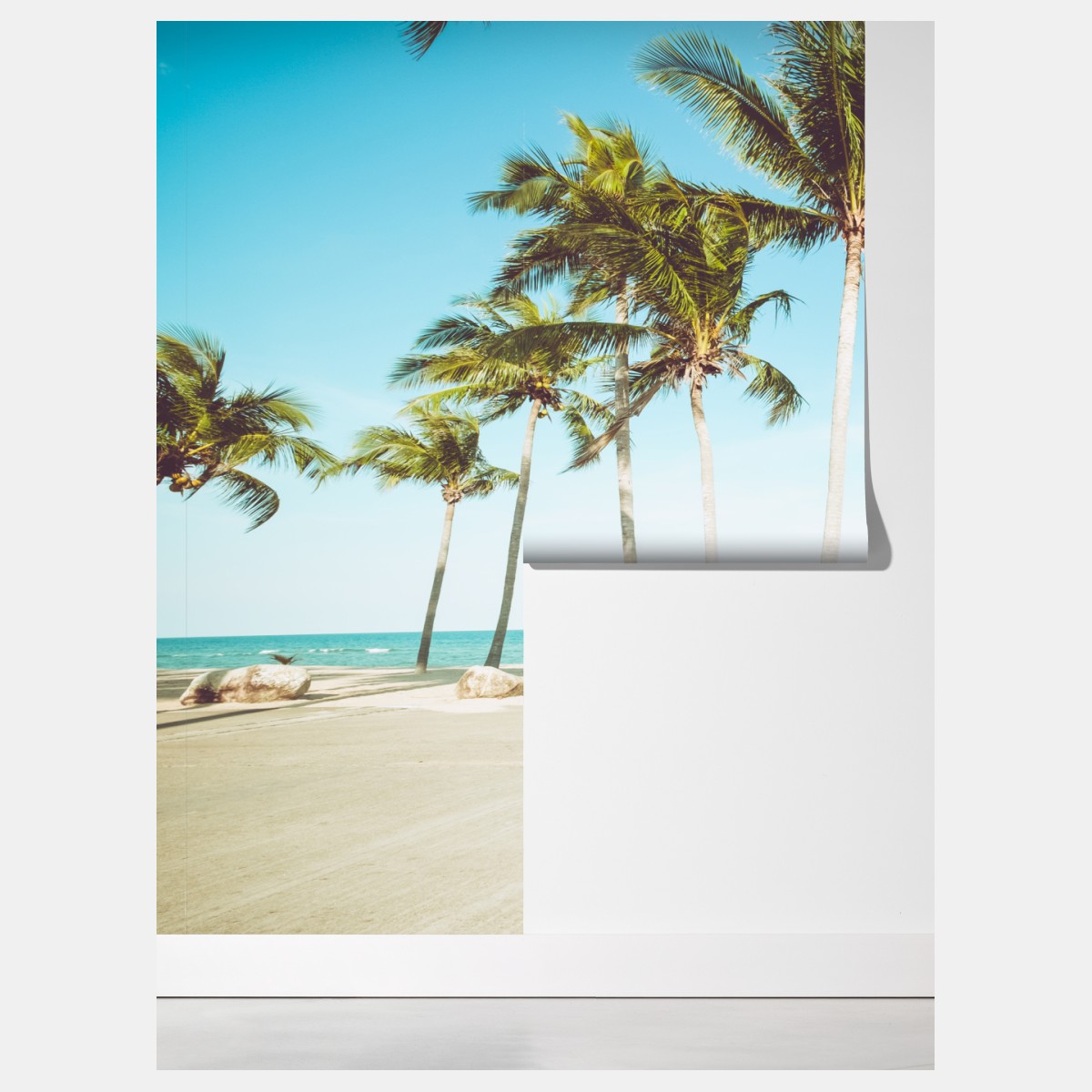 Fototapeta stary furgon z deską surfingową na tropikalnej plaży – Wallissimo® Fototapeta stary furgon z deską surfingową na tropikalnej plaży – Wallissimo®