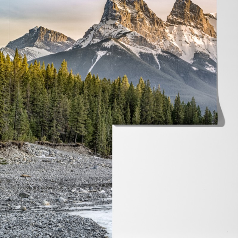 Fototapeta majestatyczne górskie szczyty i sosnowy las – Wallissimo® Fototapeta majestatyczne górskie szczyty i sosnowy las – Wallissimo®