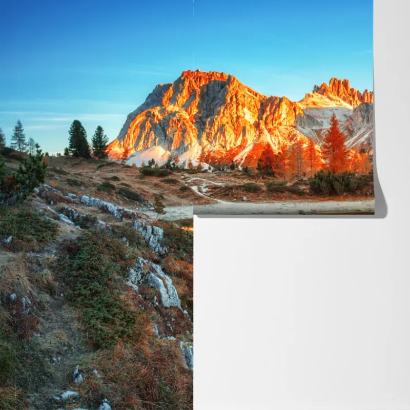 Fototapeta alpejski wschód słońca nad górskim jeziorem – Wallissimo® Fototapeta alpejski wschód słońca nad górskim jeziorem – Wallissimo®