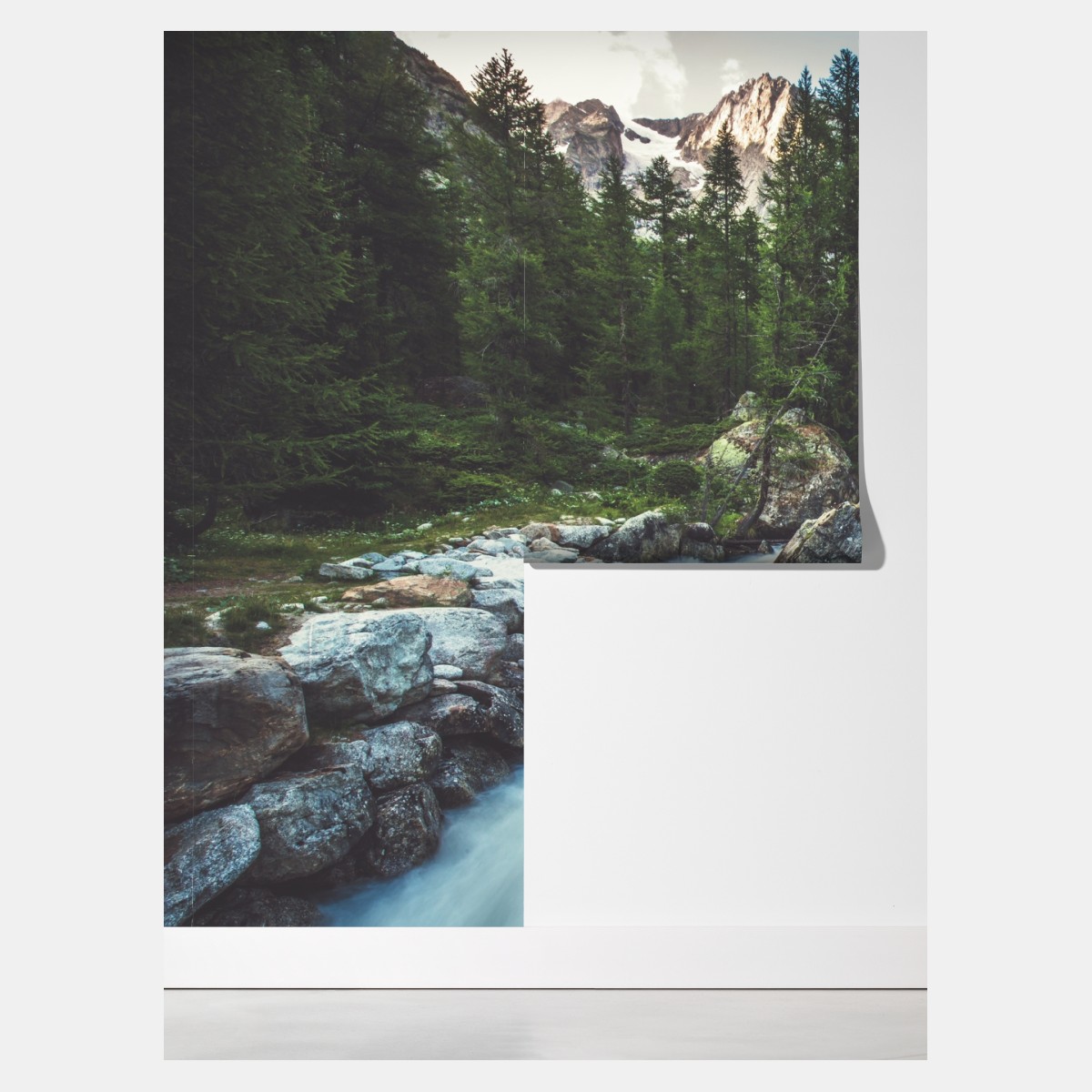 Fototapeta malownicza alpejska rzeka w Ferret Valley – Wallissimo® Fototapeta malownicza alpejska rzeka w Ferret Valley – Wallissimo®