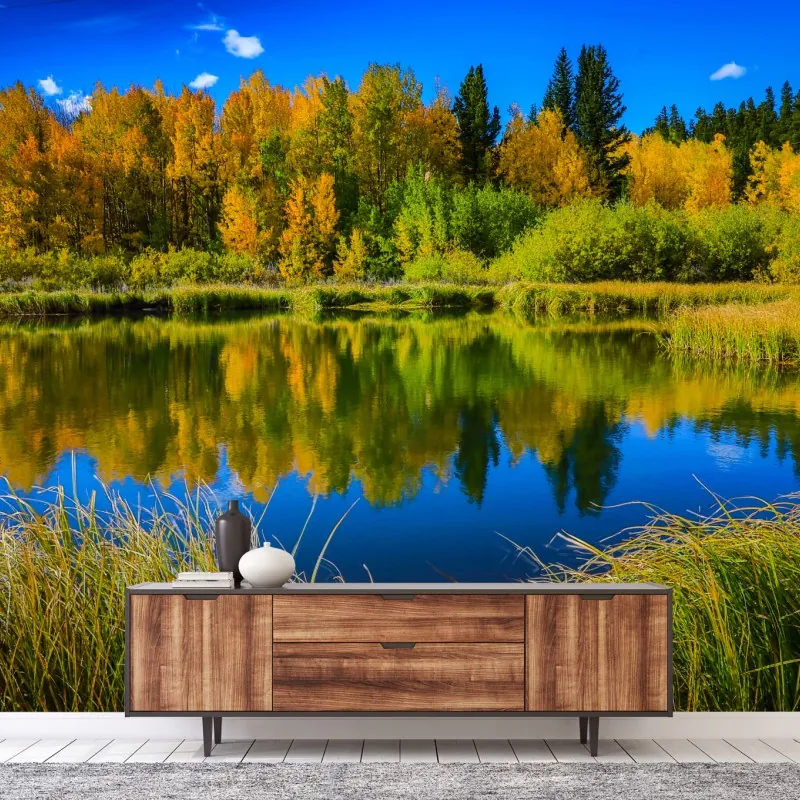 Fototapeta jesienne drzewa odbite w spokojnym jeziorze – Wallissimo® Fototapeta jesienne drzewa odbite w spokojnym jeziorze – Wallissimo®