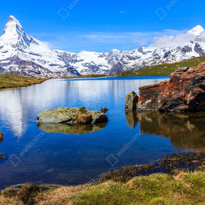 Fototapeta spokojne odbicie Matterhornu nad jeziorem Stellisee, Zermatt – Wallissimo® Fototapeta spokojne odbicie Matterhornu nad jeziorem Stellisee, Zermatt – Wallissimo®