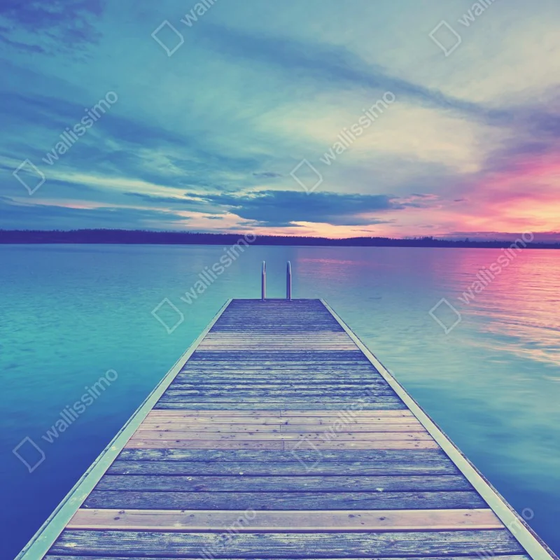 Fototapeta pastelowy pomost nad jeziorem o zachodzie słońca – Wallissimo® Fototapeta pastelowy pomost nad jeziorem o zachodzie słońca – Wallissimo®