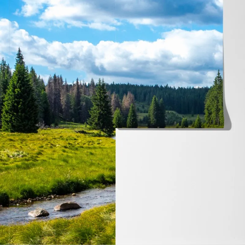 Fototapeta spokojna rzeka nad łąką – Wallissimo® Fototapeta spokojna rzeka nad łąką – Wallissimo®