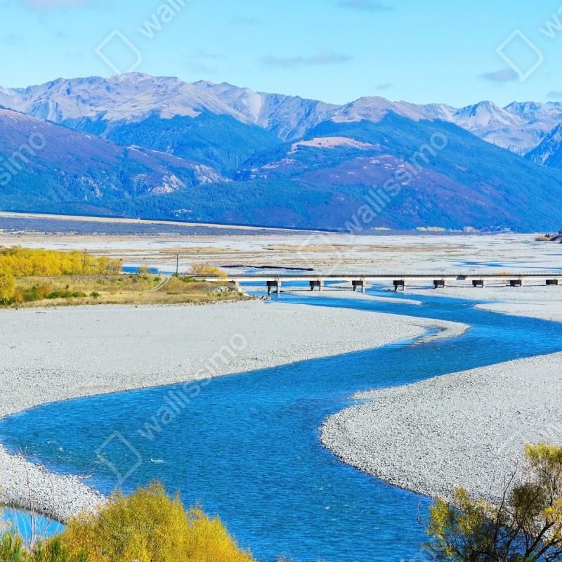 Fototapeta jesienny zakręt rzeki w Arthur's Pass National Park, South Island, New Zealand – Wallissimo® Fototapeta jesienny zakręt rzeki w Arthur's Pass National Park, South Island, New Zealand – Wallissimo®