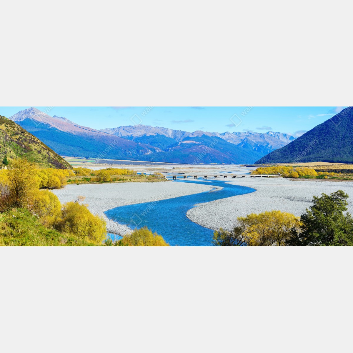 Fototapeta jesienny zakręt rzeki w Arthur's Pass National Park, South Island, New Zealand – Wallissimo® Fototapeta jesienny zakręt rzeki w Arthur's Pass National Park, South Island, New Zealand – Wallissimo®
