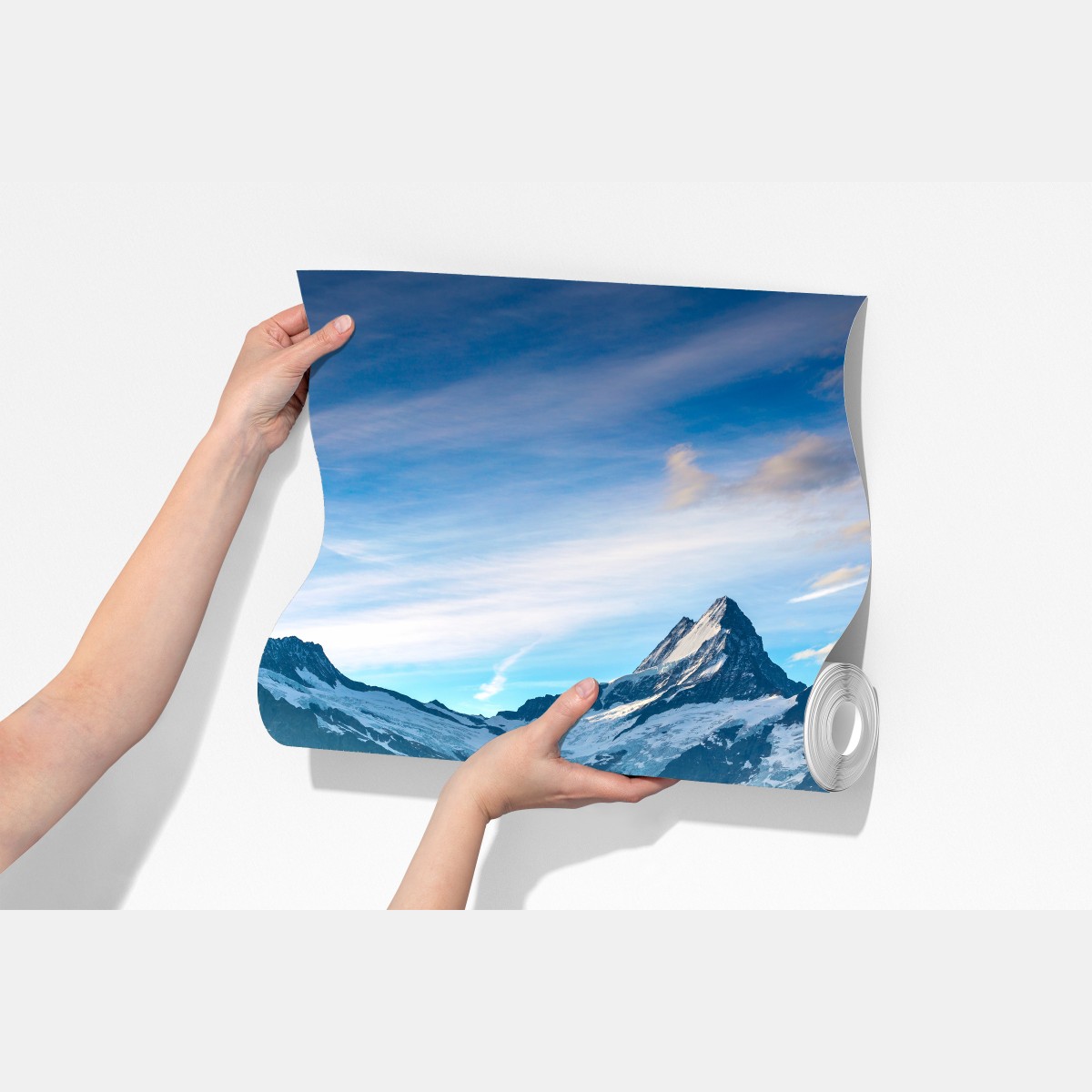 Fototapeta spokojne alpejskie jezioro pod szczytem Wetterhorn, Szwajcaria – Wallissimo® Fototapeta spokojne alpejskie jezioro pod szczytem Wetterhorn, Szwajcaria – Wallissimo®