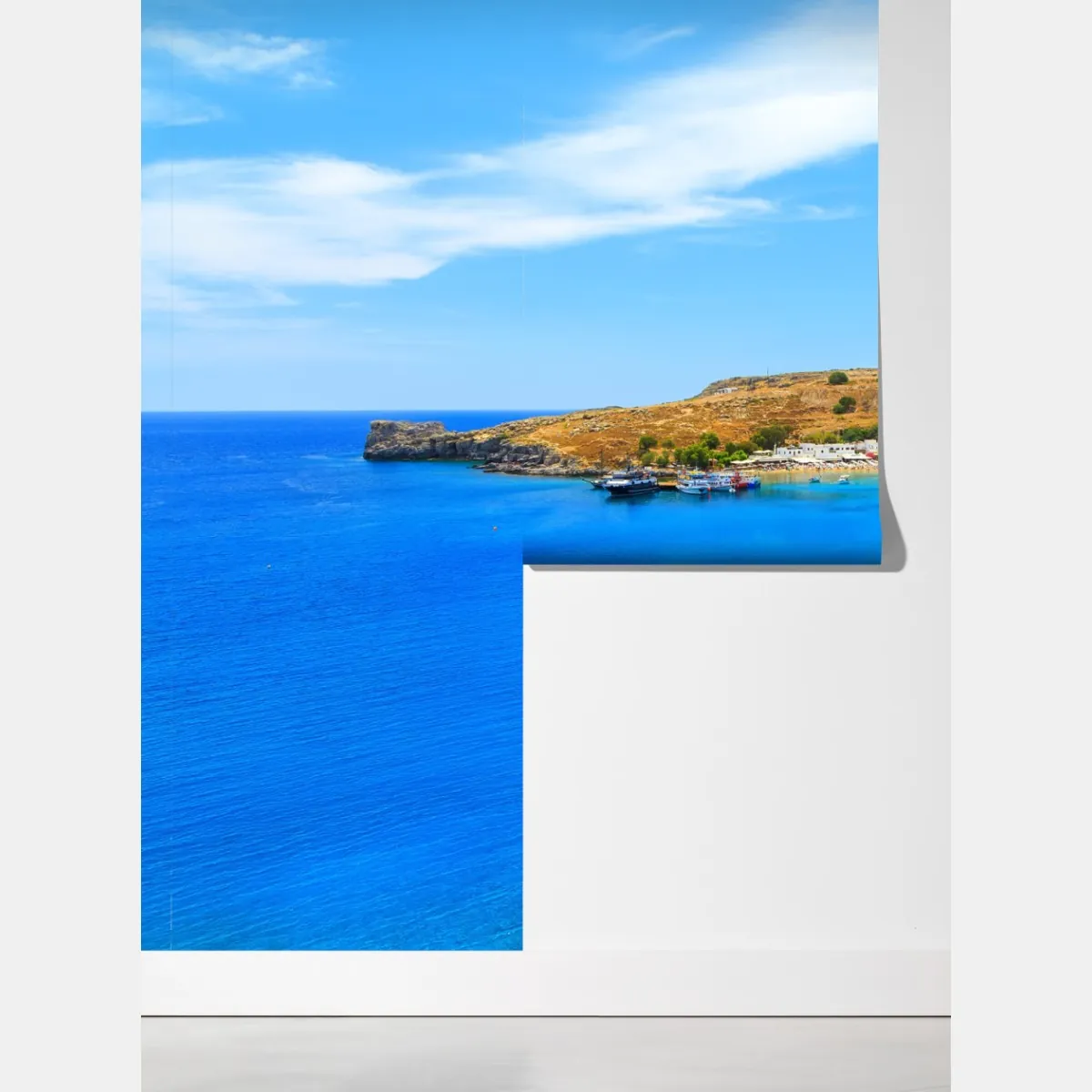 Fototapeta słoneczna zatoka z nadmorskim miasteczkiem – Wallissimo® Fototapeta słoneczna zatoka z nadmorskim miasteczkiem – Wallissimo®