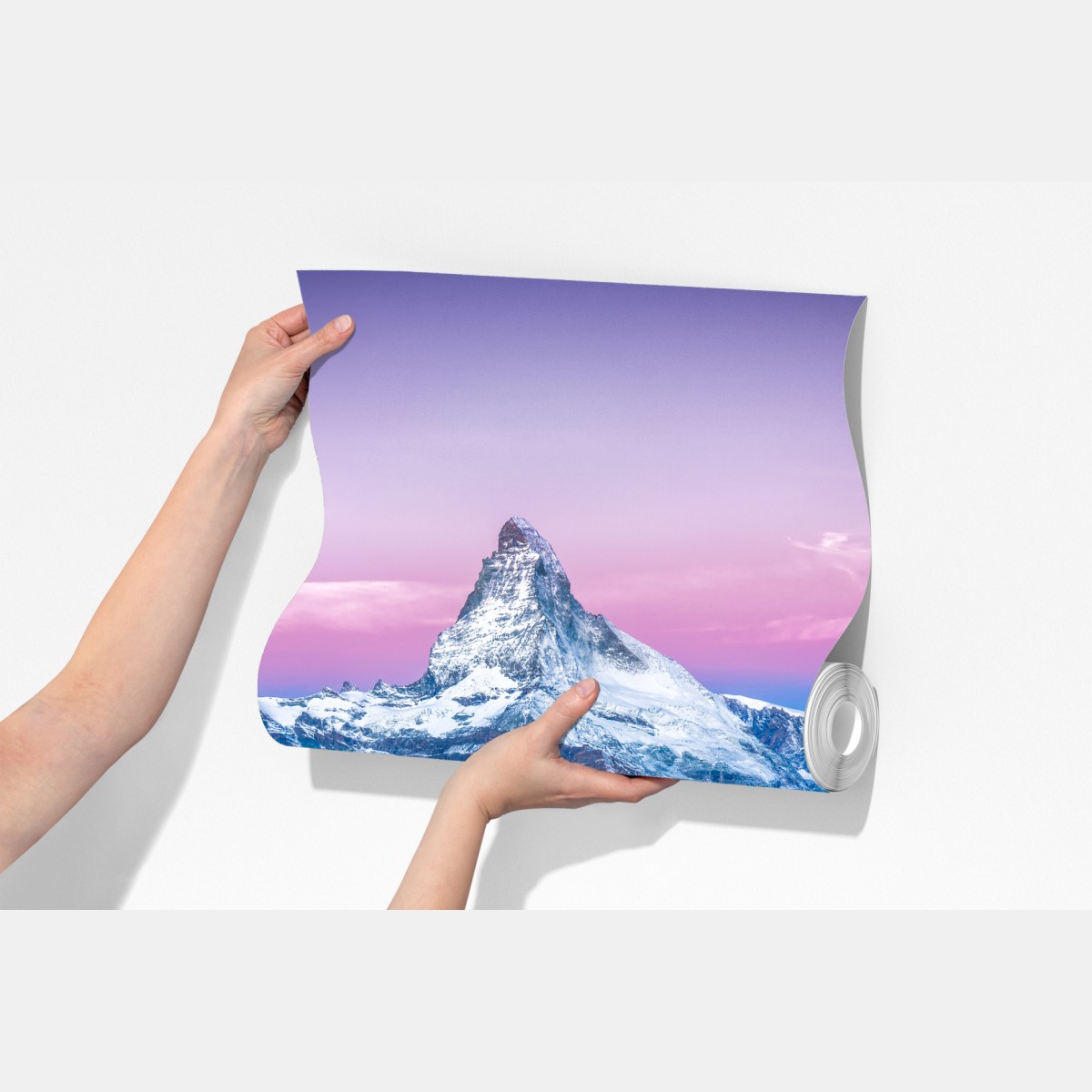 Fototapeta majestatyczny alpejski szczyt odbity w spokojnym jeziorze – Wallissimo® Fototapeta majestatyczny alpejski szczyt odbity w spokojnym jeziorze – Wallissimo®