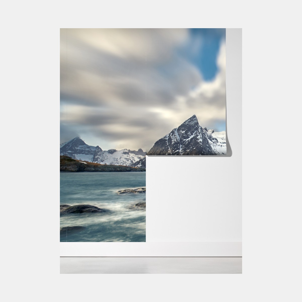 Fototapeta czerwone domki rybackie przy zaśnieżonych górach – Wallissimo® Fototapeta czerwone domki rybackie przy zaśnieżonych górach – Wallissimo®