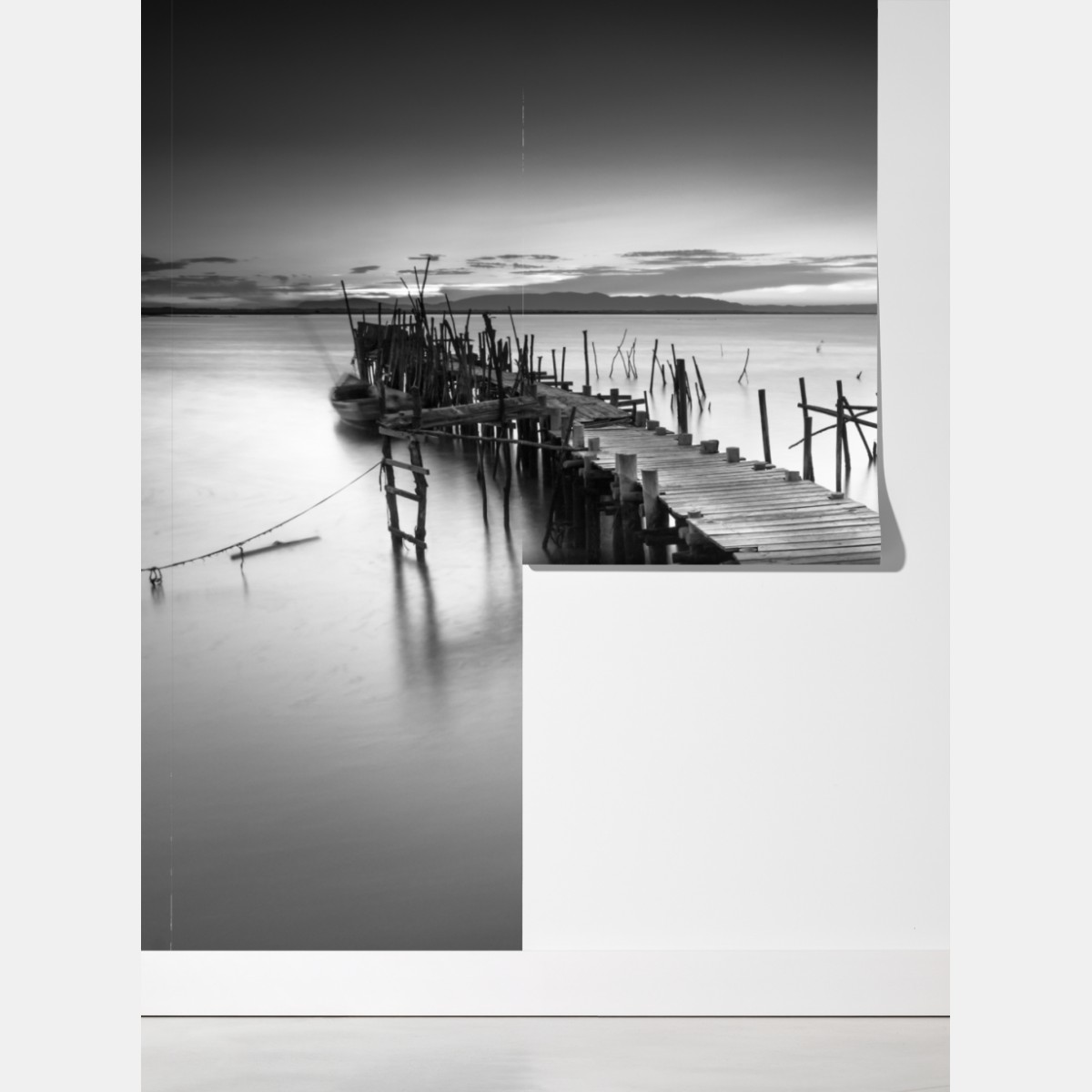 Fototapeta spokojne drewniane molo o zmierzchu – Wallissimo® Fototapeta spokojne drewniane molo o zmierzchu – Wallissimo®