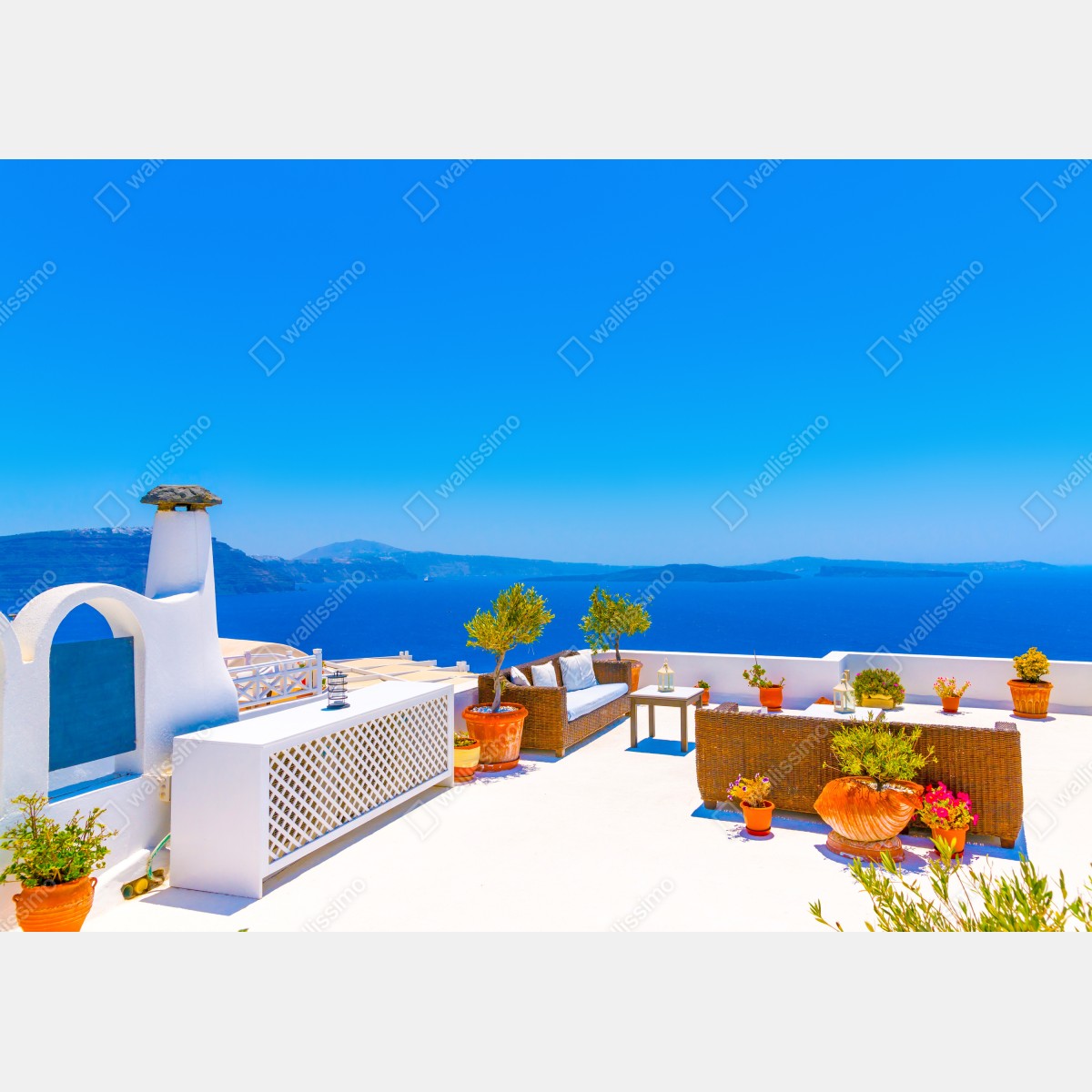 Fototapeta taras w Oia z widokiem na morze, Santorini – Wallissimo® Fototapeta taras w Oia z widokiem na morze, Santorini – Wallissimo®