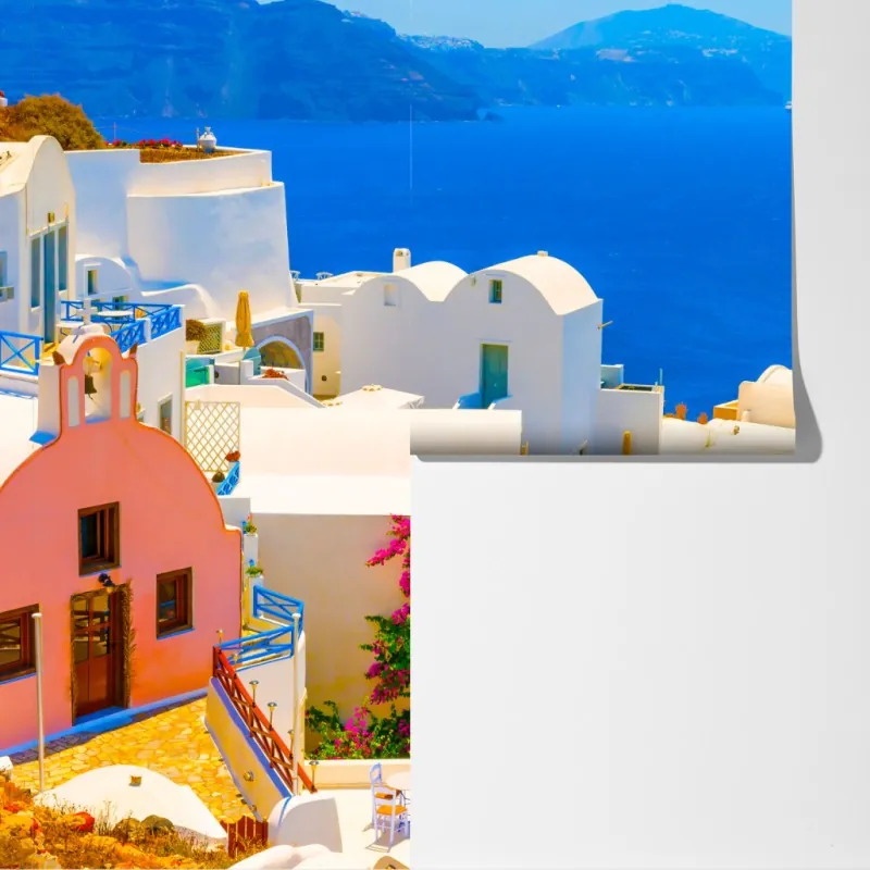 Fototapeta słoneczny widok na Santorini: białe domy i błękit morza – Wallissimo® Fototapeta słoneczny widok na Santorini: białe domy i błękit morza – Wallissimo®