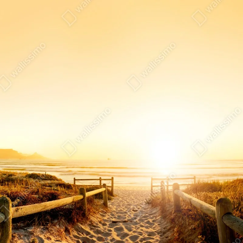 Fototapeta złota panorama zachodu słońca nad plażą z Górą Stołową – Wallissimo® Fototapeta złota panorama zachodu słońca nad plażą z Górą Stołową – Wallissimo®