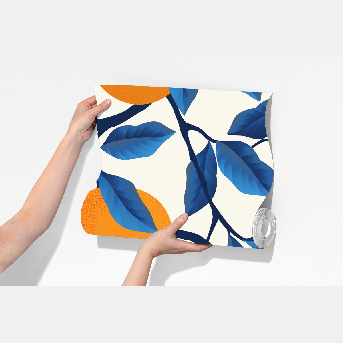 Fototapeta żywy wzór cytrusów w pomarańczach i niebieskich liściach – Wallissimo® Fototapeta żywy wzór cytrusów w pomarańczach i niebieskich liściach – Wallissimo®