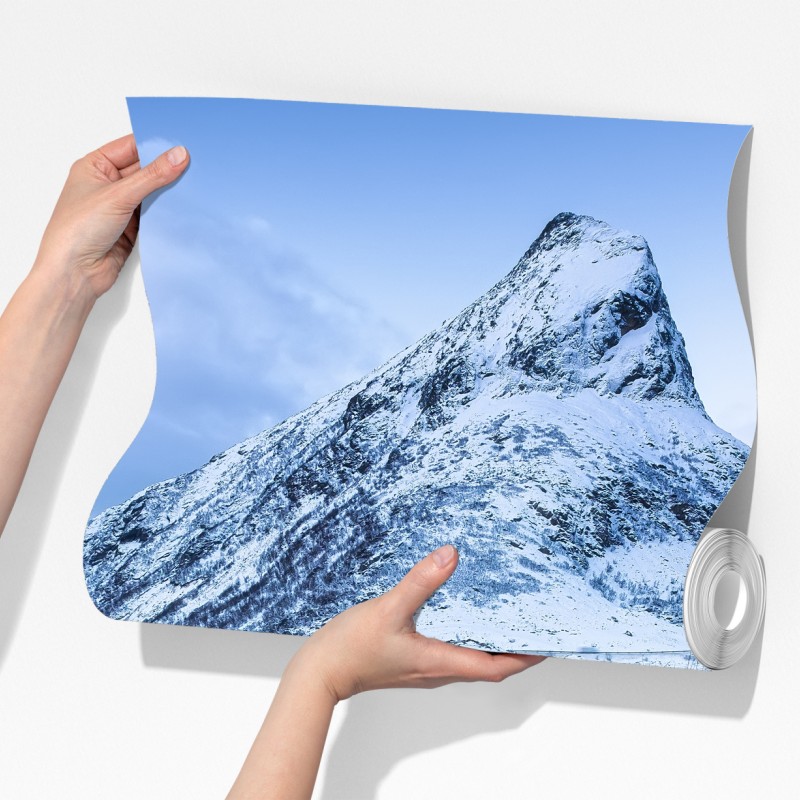 Fototapeta śnieżny szczyt odbity w wodzie, Norwegia – Wallissimo® Fototapeta śnieżny szczyt odbity w wodzie, Norwegia – Wallissimo®