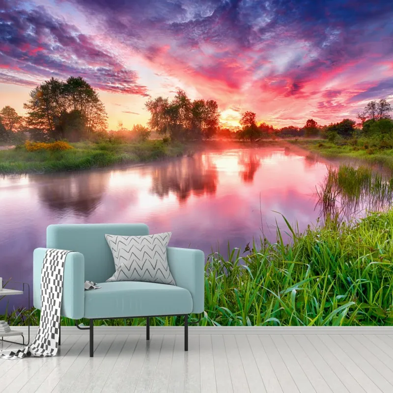 Fototapeta spokojny letni wschód słońca nad brzegiem rzeki – Wallissimo® Fototapeta spokojny letni wschód słońca nad brzegiem rzeki – Wallissimo®