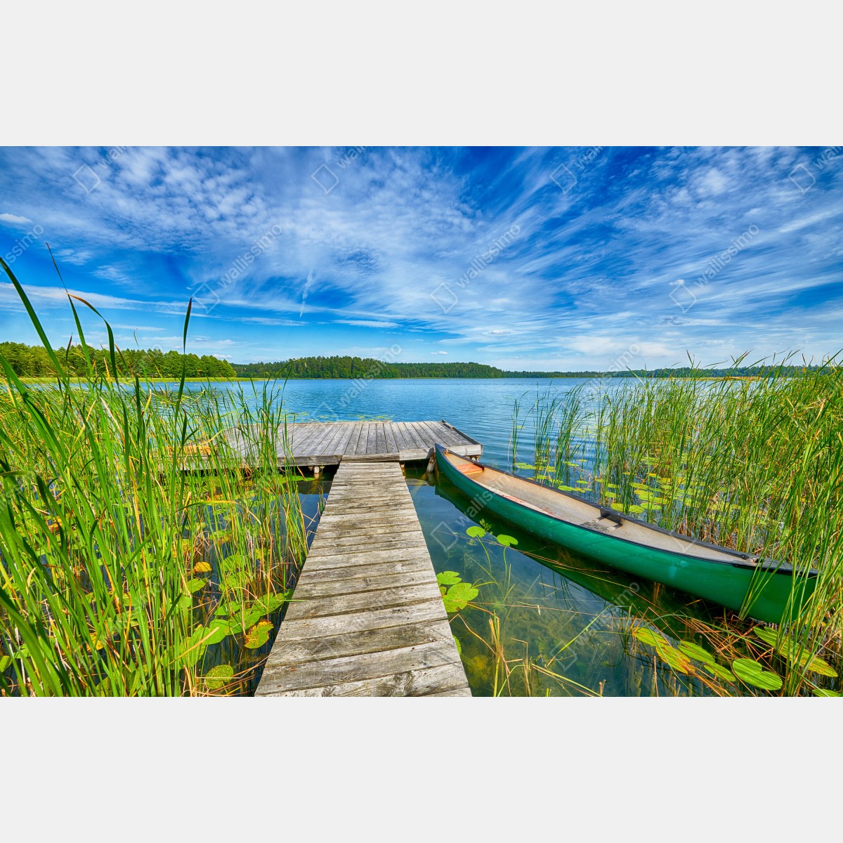 Fototapeta spokojne letnie jezioro na Mazurach – Wallissimo® Fototapeta spokojne letnie jezioro na Mazurach – Wallissimo®