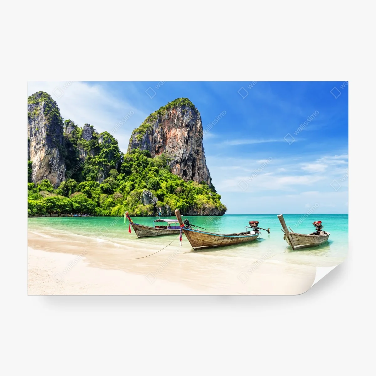 Fototapeta spokojne łodzie longtail na plaży Railay, Tajlandia – Wallissimo® Fototapeta spokojne łodzie longtail na plaży Railay, Tajlandia – Wallissimo®