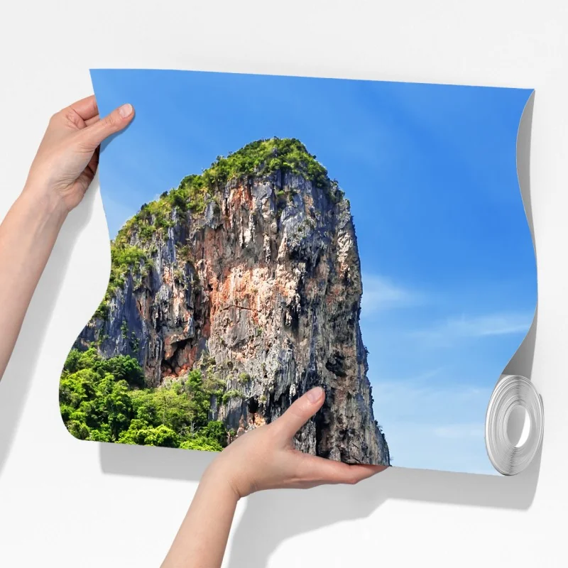 Fototapeta spokojne łodzie longtail na plaży Railay, Tajlandia – Wallissimo® Fototapeta spokojne łodzie longtail na plaży Railay, Tajlandia – Wallissimo®