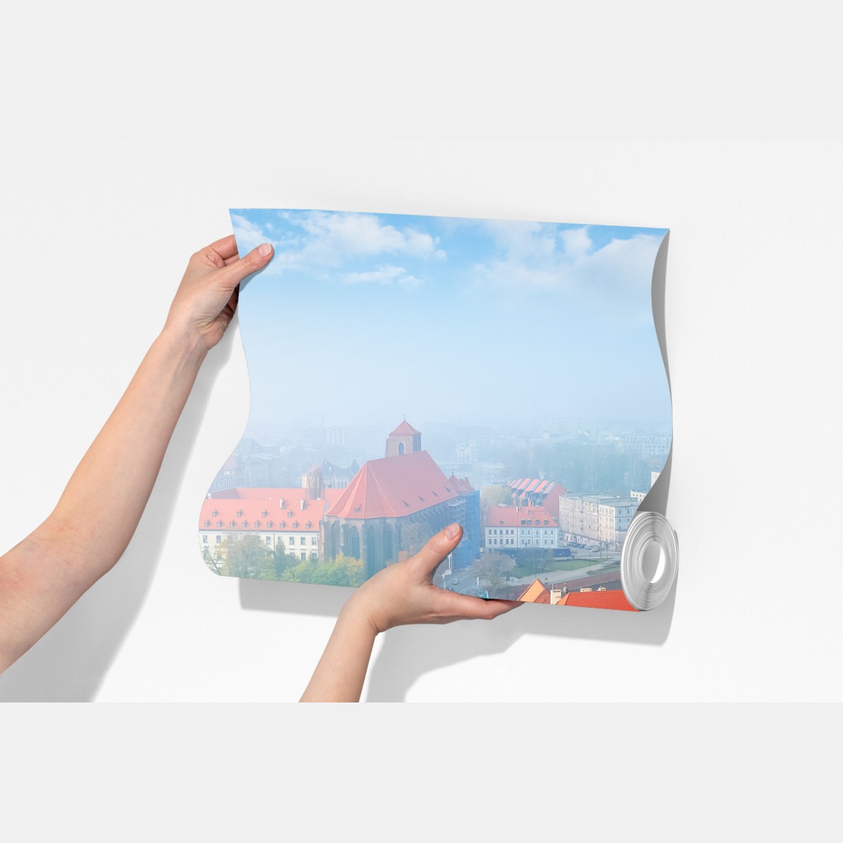 Fototapeta mglista panorama europejskiego miasta z czerwonymi dachami – Wallissimo® Fototapeta mglista panorama europejskiego miasta z czerwonymi dachami – Wallissimo®