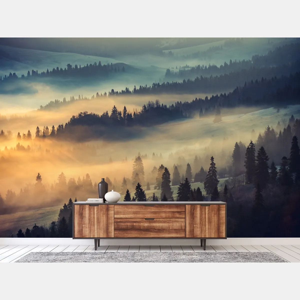 Fototapeta mglisty górski las o wschodzie słońca – Wallissimo® Fototapeta mglisty górski las o wschodzie słońca – Wallissimo®